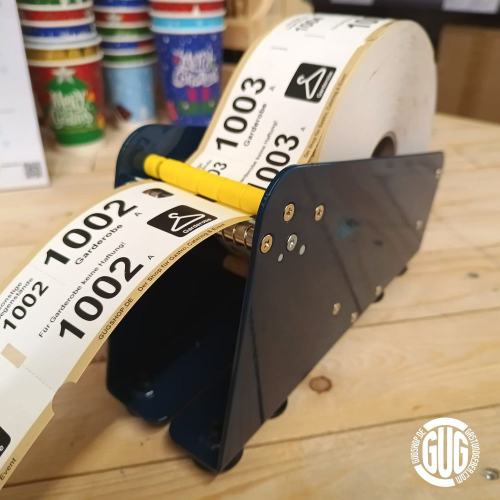 Preview: Garderobenmarken Papier auf Rolle - Logodruck - drei Abschnitte perforiert